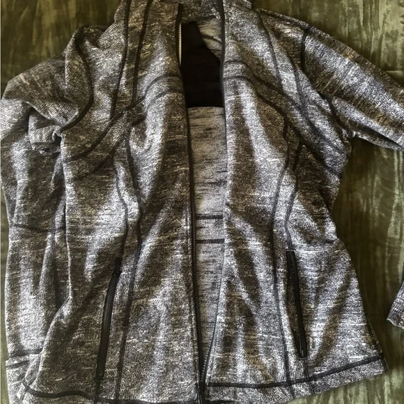Lululemon Define Jacked (Full Zip) - Picture 5 of 6